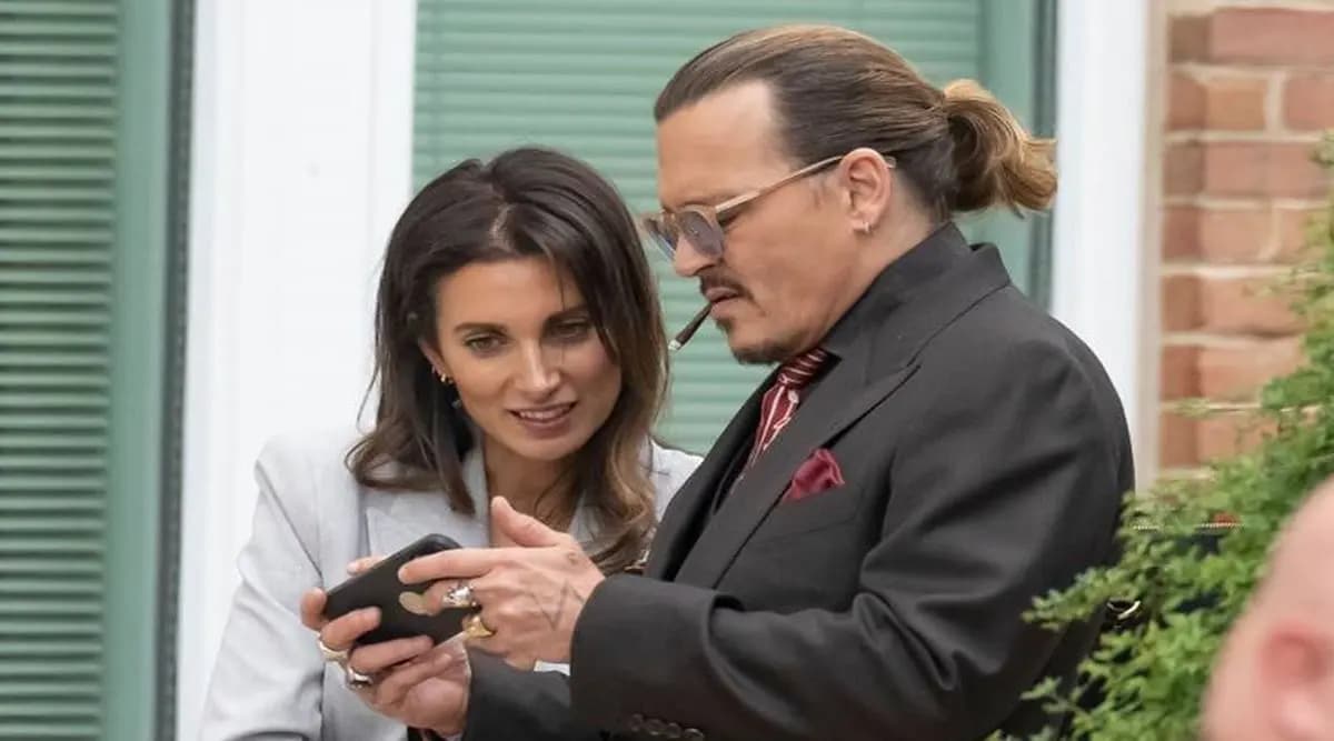 johnny depp dating lawyer joelle rich