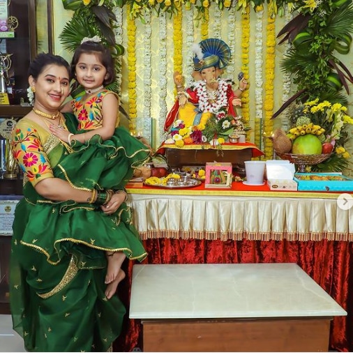 'परी'ने आईसोबत केलं Twinning