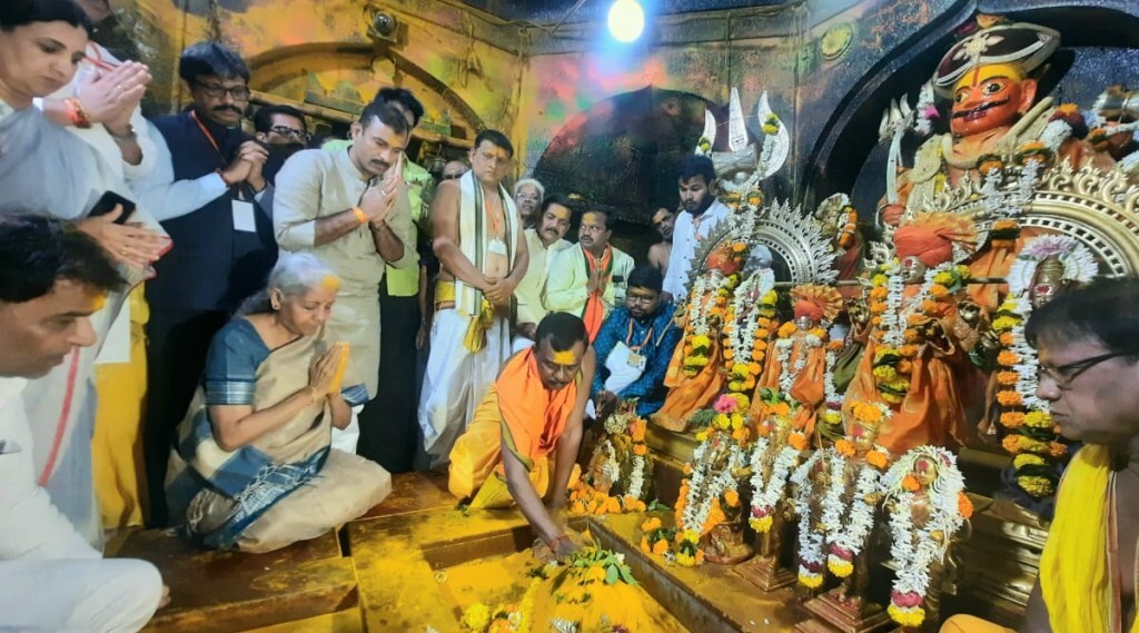 Nirmala Sitharaman visited Khandoba Fort in Jejuri