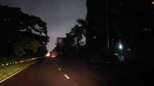 Driving on the Palm Beach Road but be careful in shiv panvel highway navi mumbai