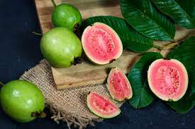 What is the difference between pink and white guava? 