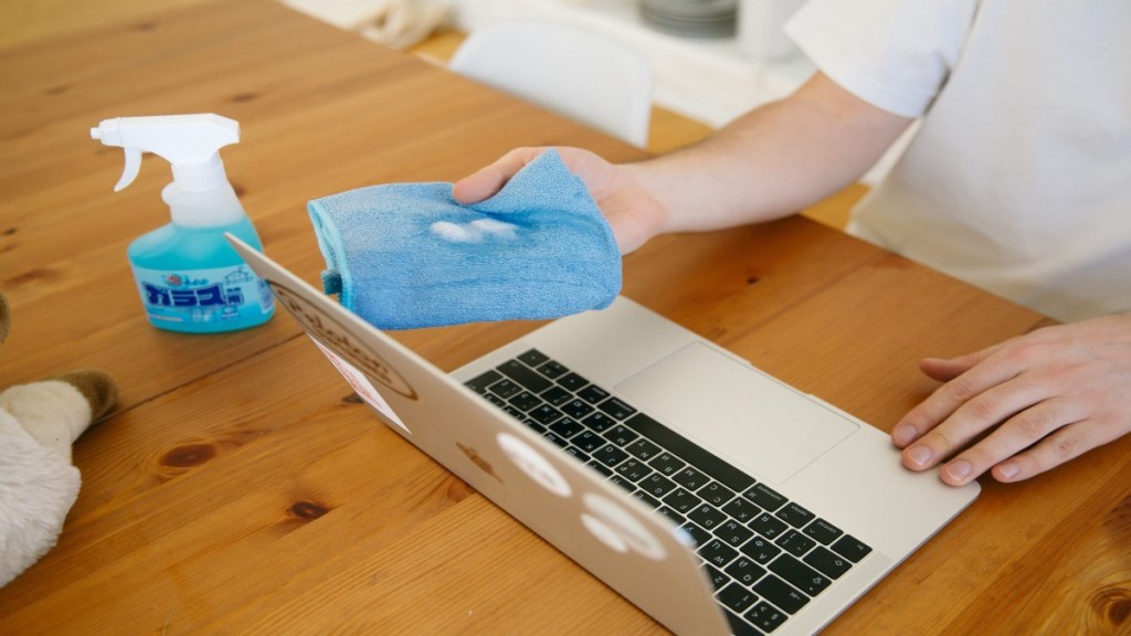 laptop cleaning tips