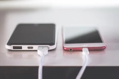 Use these tricks while charging phone battery will last long