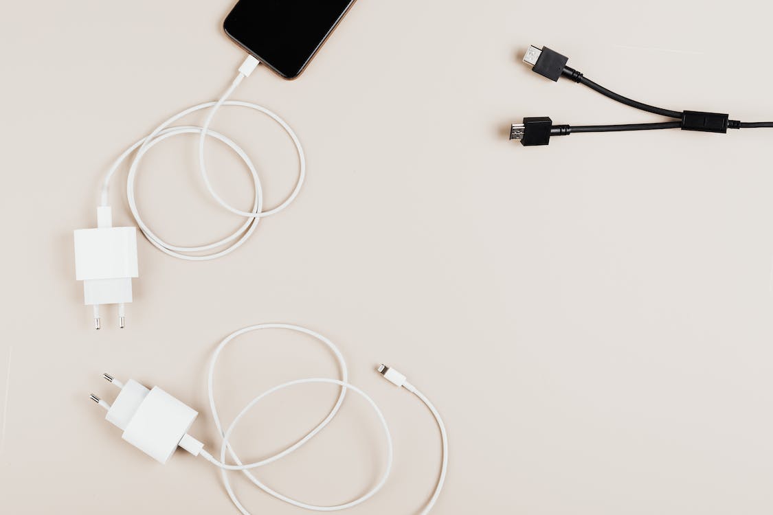 Use these tricks while charging phone battery will last long