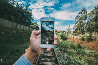 Use this tips to keep your phone safe from blast