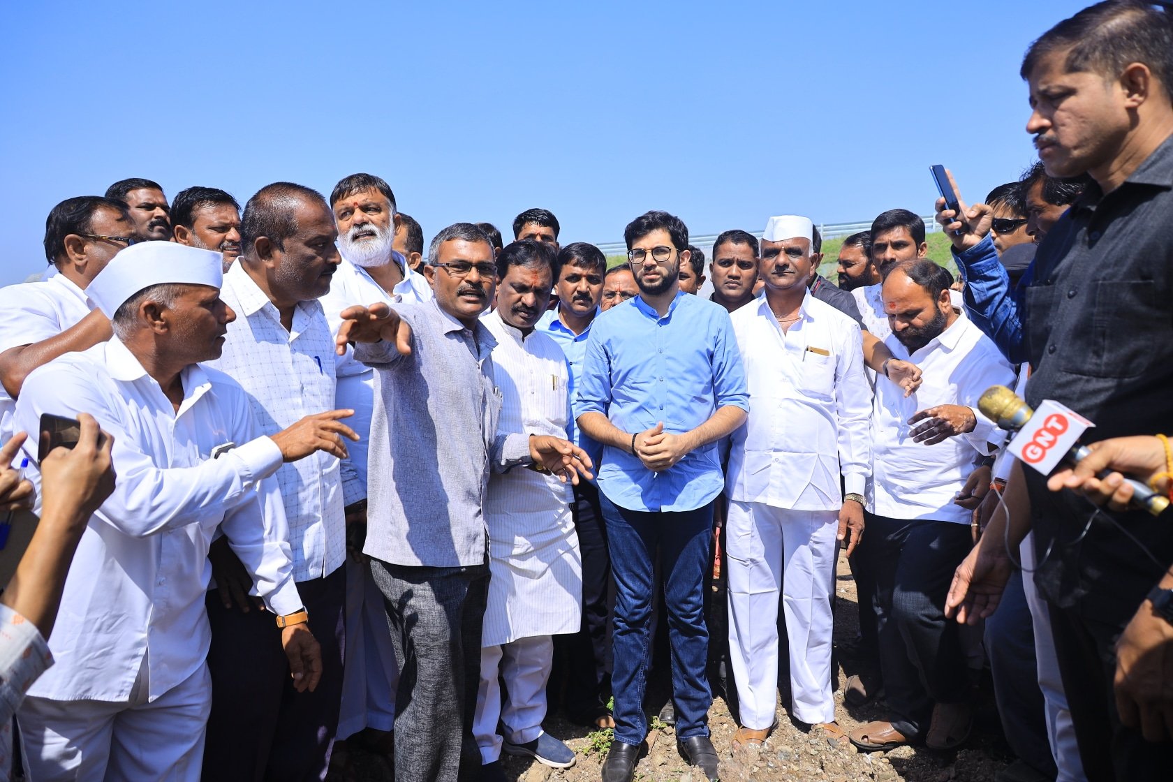 Aditya Thackeray Pune Nashik Drought