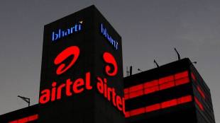 Airtel 699 rupees recharge plan offer unlimited calling data and free subscription of 16 OTT apps