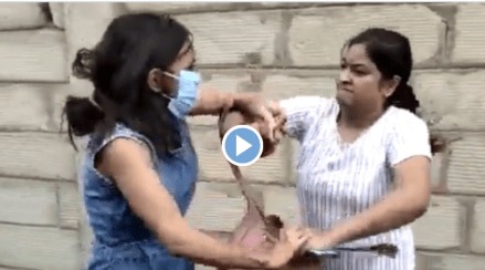 Viral Video Two Girls Fighting On Road after One Leaks Nude Photo on Social Media