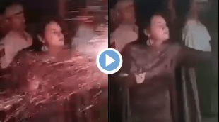 Viral Video IAS topper Tina Dabi Accident While Burning Patakha Rocket Comes in Reverse Fact Check