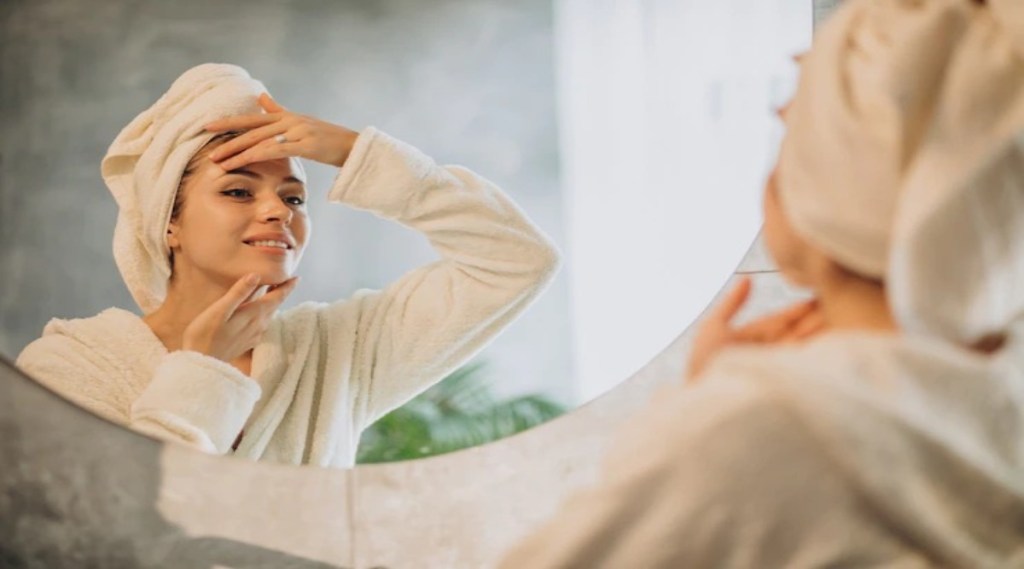 Follow this Daily skincare Routine which helps for healthy and glowing skin