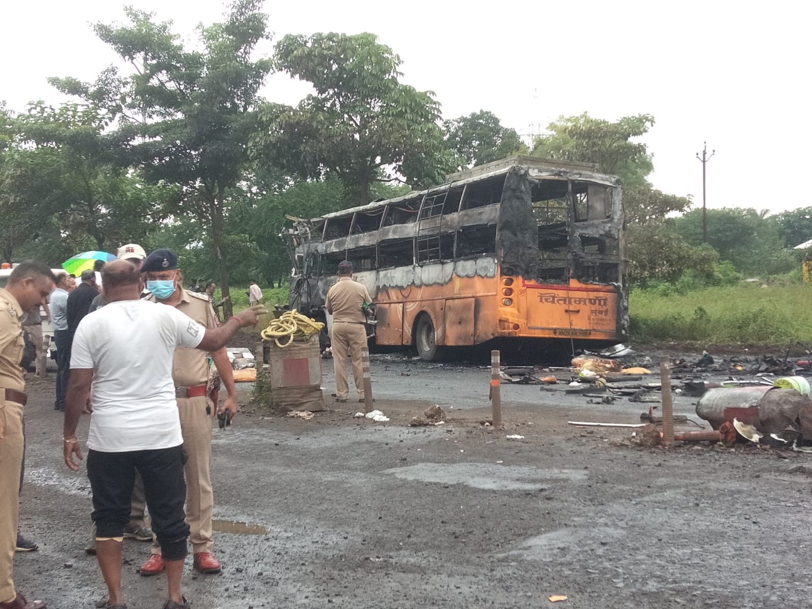 Nashik Bus Accident 11 Dead Several Injured As Bus Catches Fire on Aurangabad Road