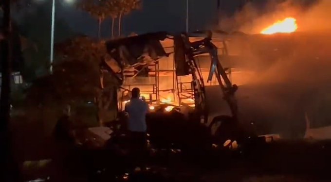 Nashik Bus Accident 11 Dead Several Injured As Bus Catches Fire on Aurangabad Road