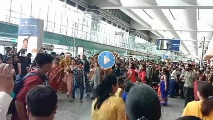 Garba-Dance-At-Bengaluru-Airport