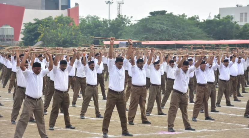 मंदिर, पाणी आणि स्मशाने जोवर सर्व हिंदूंसाठी खुली होत नाहीत, तोवर समता हे केवळ स्वप्नच राहणार आहे, असे भागवत यांनी म्हटले आहे.