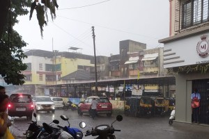 Heavy rain in market area Uran