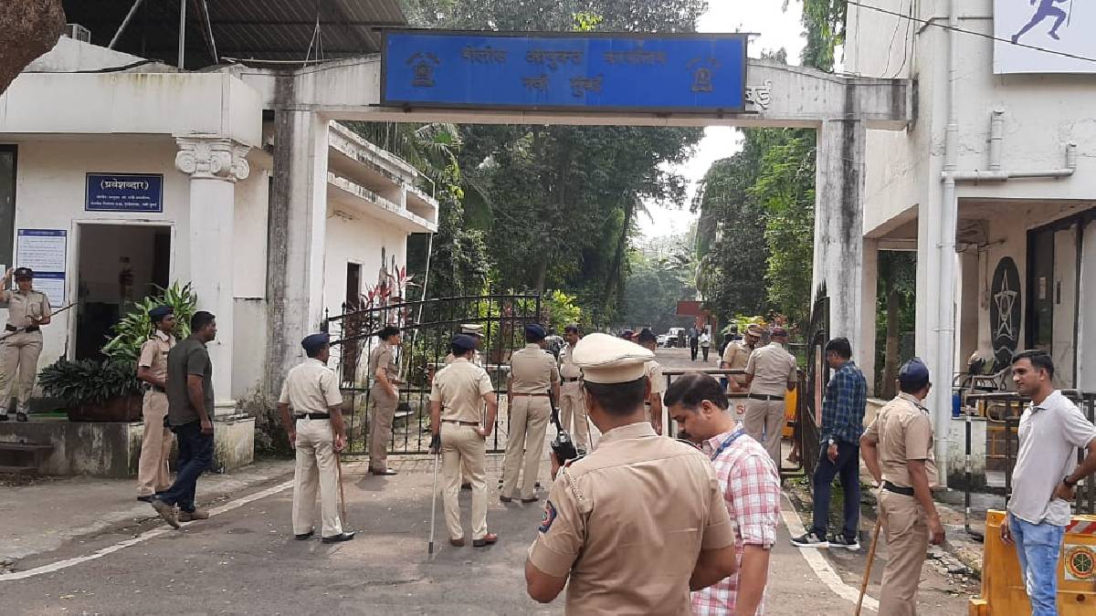 शिवसेना उद्धव बाळासाहेब ठाकरे गटाचा मोर्चा आणि पोलीस आयुक्तालयाला छावणीचे रूप, नेमकं कुठे घडत आहे ?