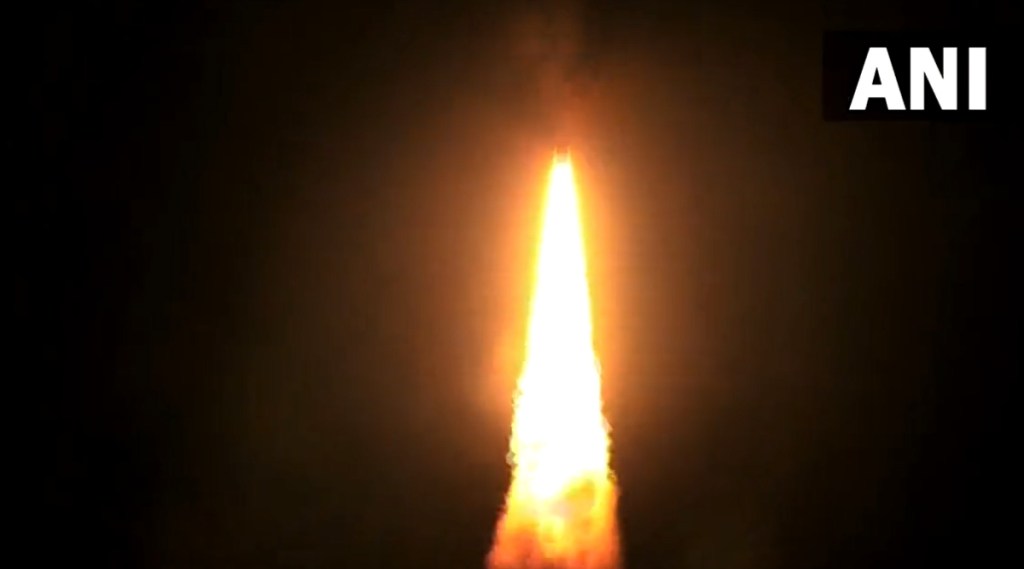 Isro launches 36 OneWeb satellites