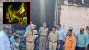 The cleanliness wares kept in godown were gutted in fire at aurangabad