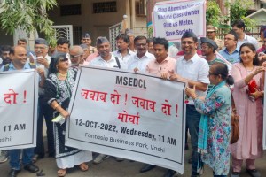stall owners march against msedcl demand Electric meter vashi navi mumbai
