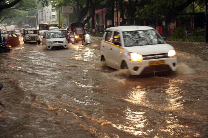 हवामान विभागाकडून शहर व परिसरात पुढील दोन दिवस पिवळा इशारा देण्यात आला आहे.