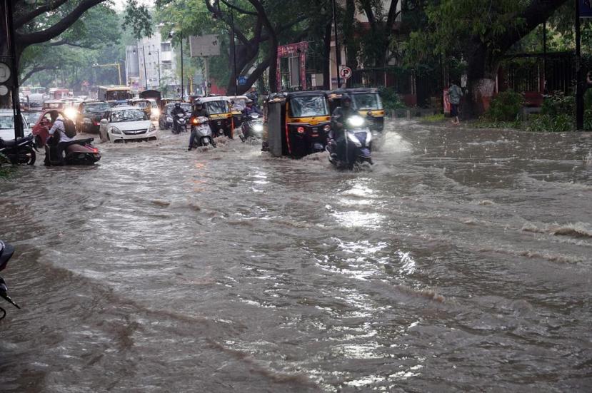 त्यामुळे पुढील दोन दिवस अशाच प्रकारच्या पावसाची शक्यता व्यक्त करण्यात आली आहे.