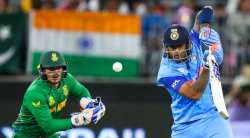 T20 World Cup 2022 : सूर्यकुमारने गंभीर-युवराजच्या यादीत मिळवले स्थान; ‘ही’ कामगिरी करणारा ठरला सहावा भारतीय