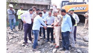 The District Collector reviewed the Chandni Chowk flyover work