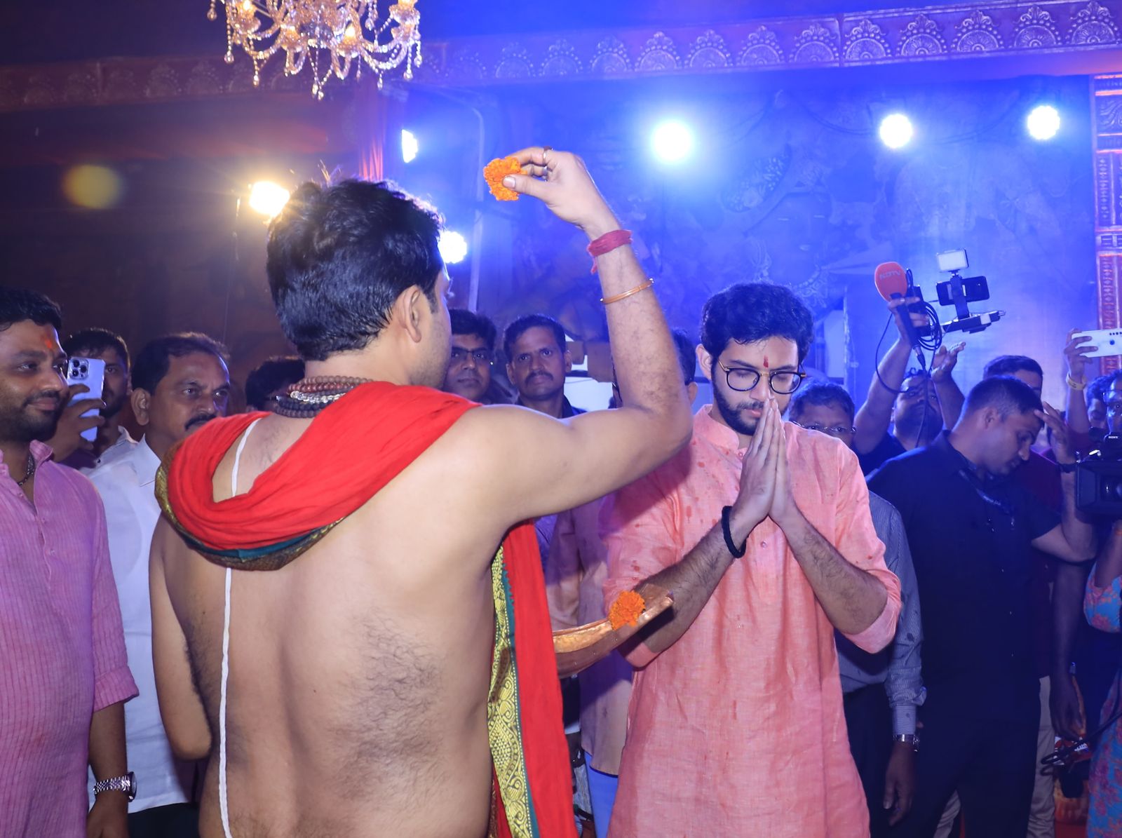 Aaditya thackeray visit shivtirt