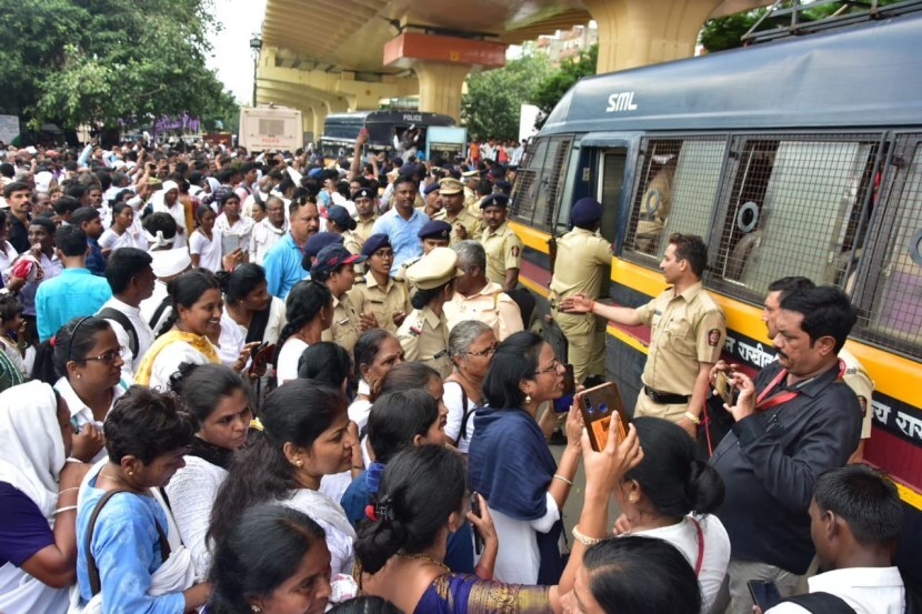 nagpur protest against rss