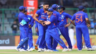 IND vs SA 3rd ODI: Indian bowlers crush South Africa, need just 100 runs for series win