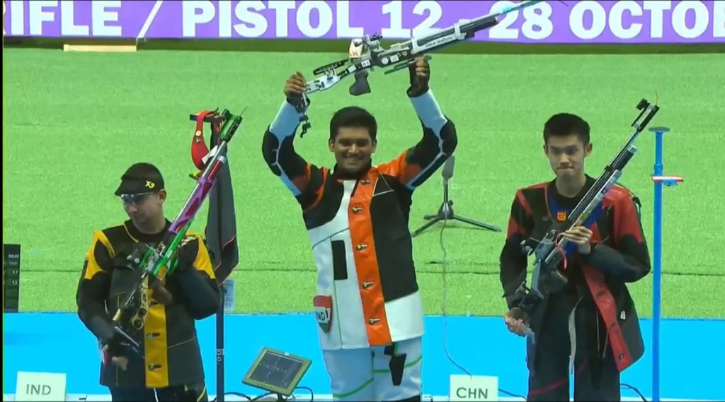 By winning the gold medal at the World Championships, the shooter from Maharashtra secured the country's second Olympic quota.