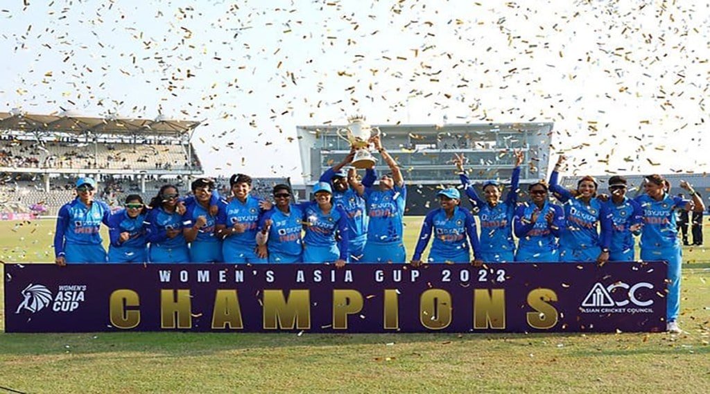 India's women's team, which won the Asia Cup, has been showered with praise from veterans