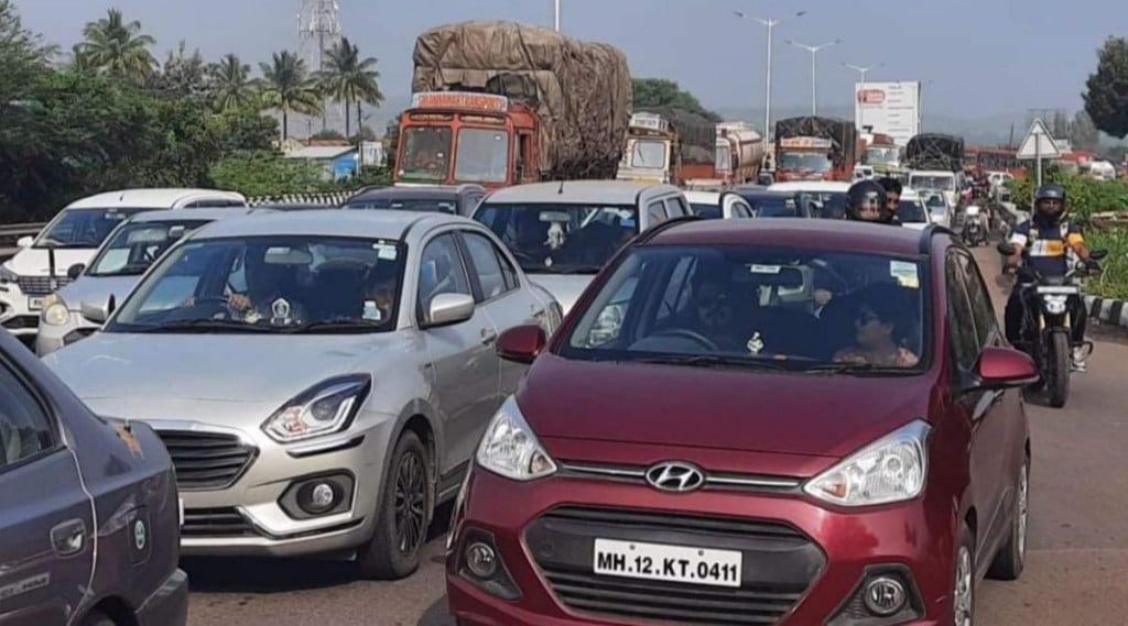 traffic jam on Pune Satara highway