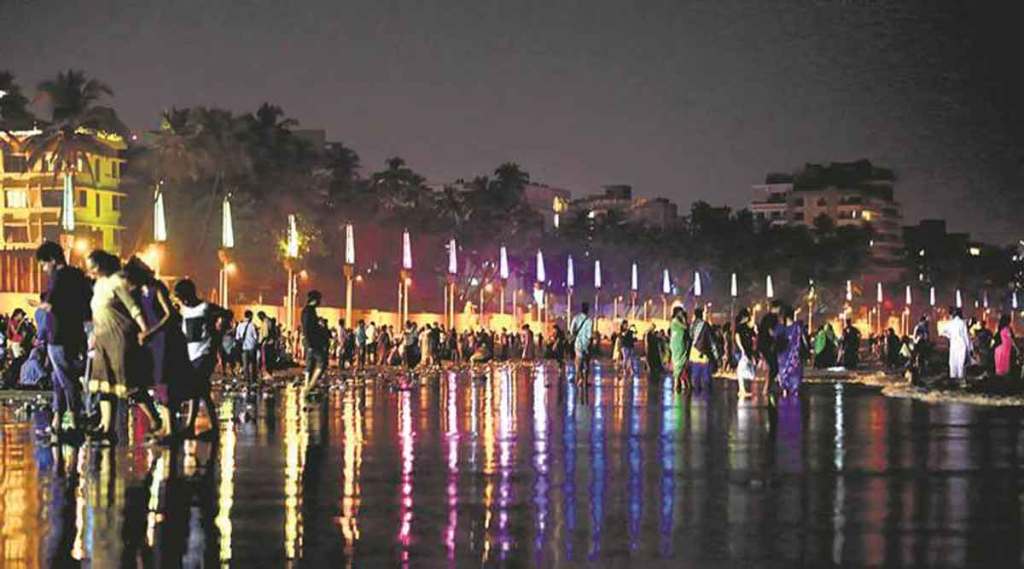 bmc to spend 1729 crore for street lamps on beach