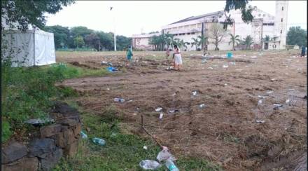 mass garbage in mumbai university premises