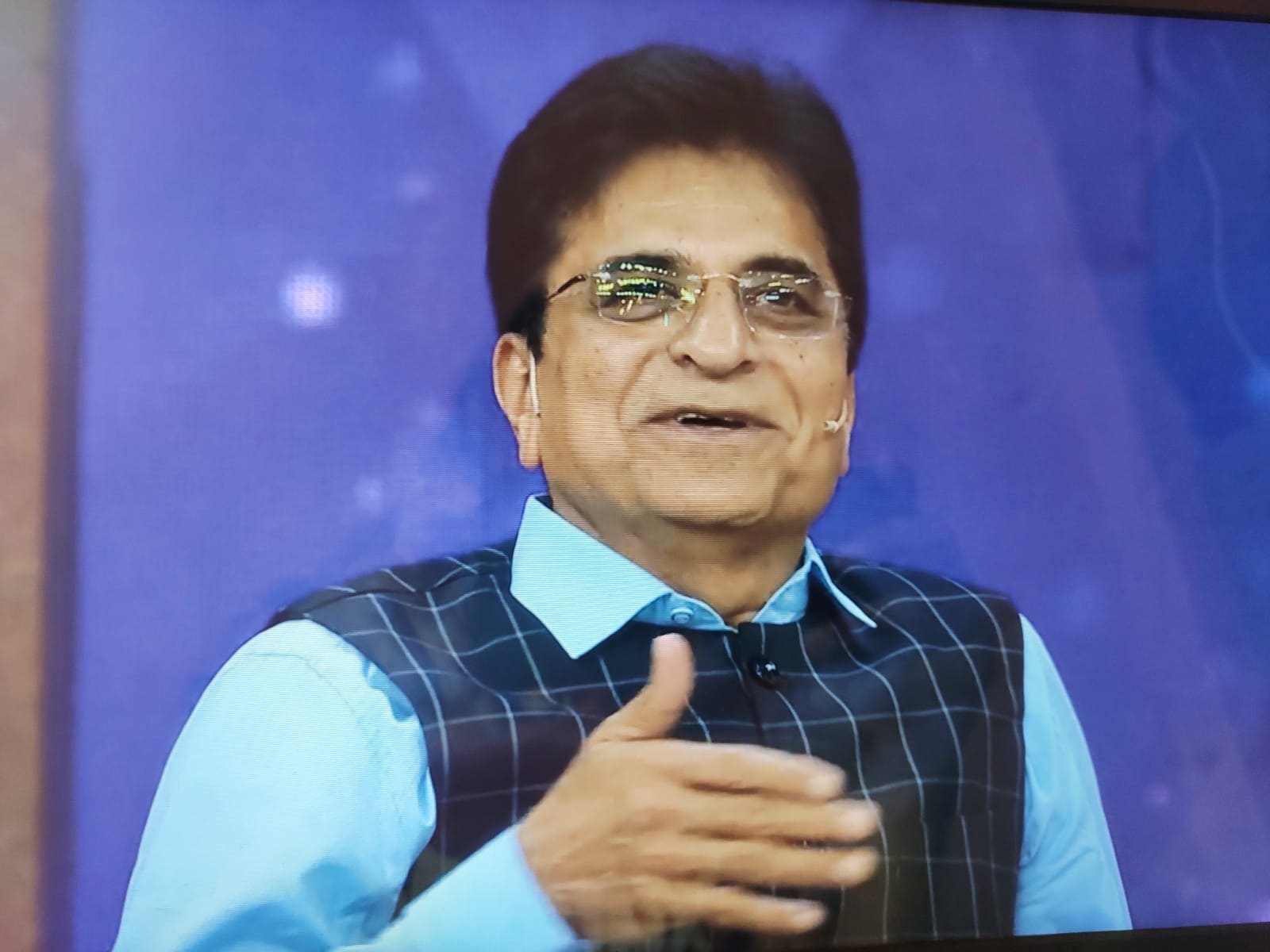 kirit somaiya in chala hawa yeu dya show