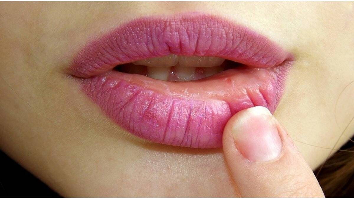 Lipstick Side Effects on Pregnancy Ayurvedic Herbal Lip Balm And Perfect Make up Tips