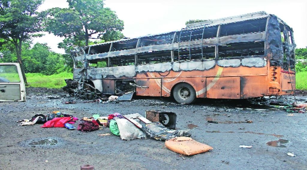 nashik accident bus burn