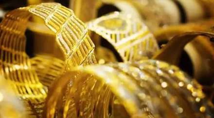 gold ornaments silver articles worth rs 10 lakh stolen in yerawada area