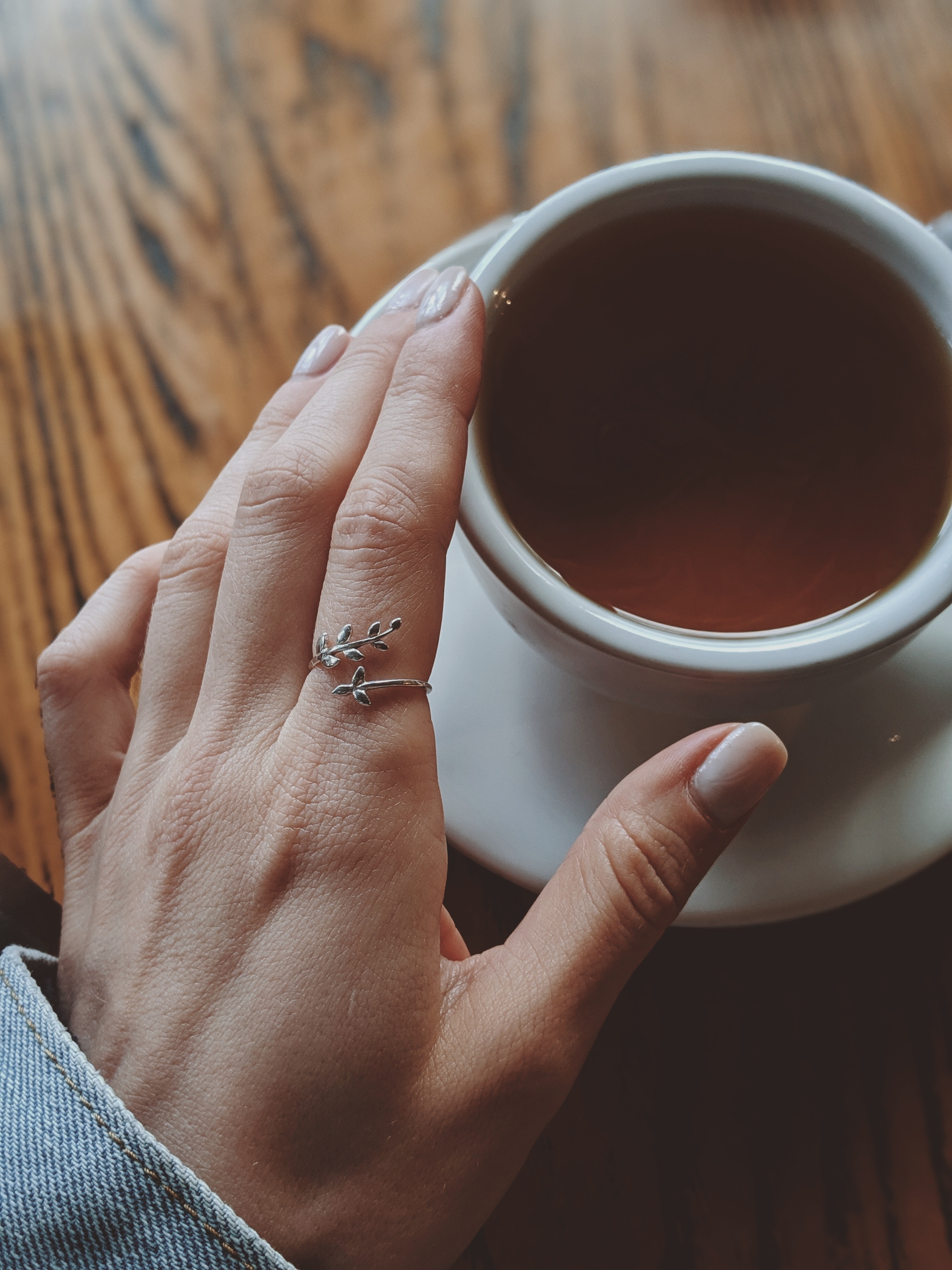 side effects of drinking tea on an empty stomach