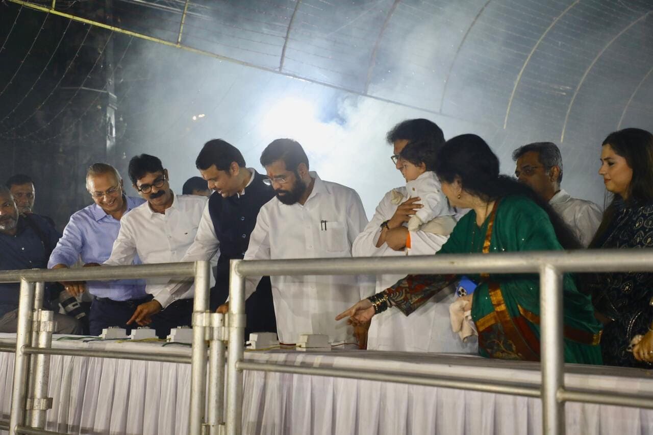 raj thackeray car drive with grandson Kian Amit Thakceray after mns shivaji park deepotsav ignoration by cm eknath shinde dcm devendra fadnavis