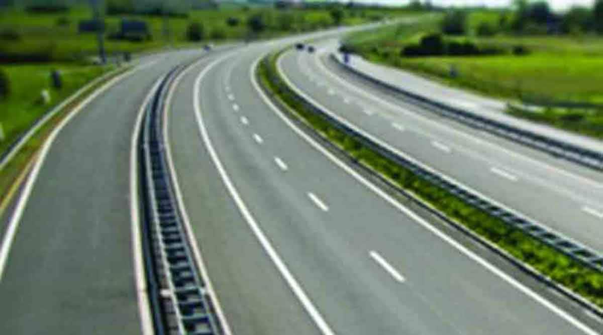 latur tembhurni road widening work nothing happened in last 11 months after nitin gadkari promise