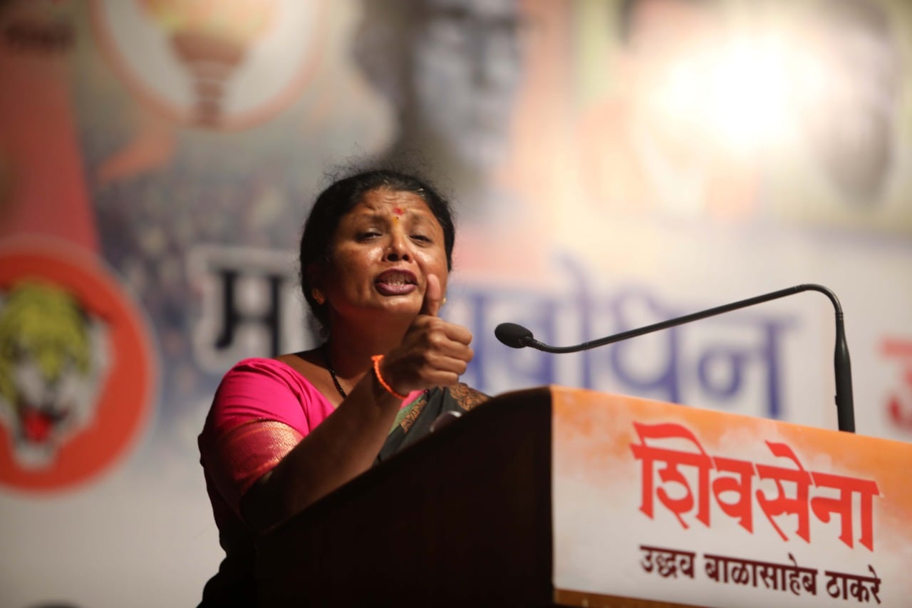 shivsena leader sushma andhare shared childhood incidence