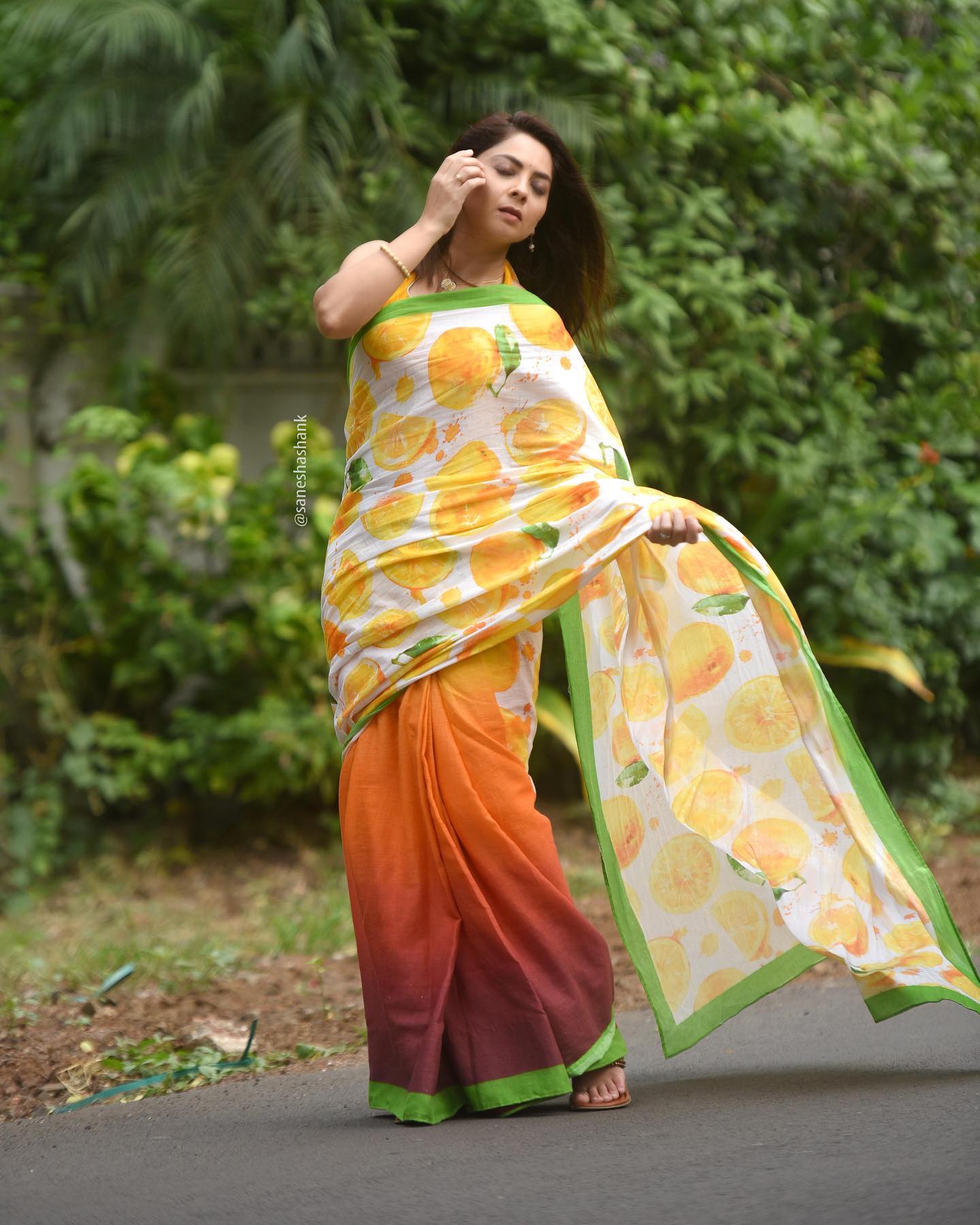 sonalee kulkarni photoshoot in saree 