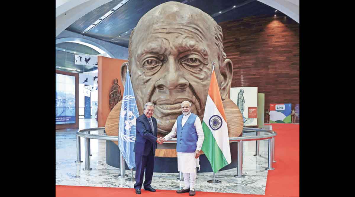 पंतप्रधान नरेंद्र मोदी आणि संयुक्त राष्ट्रांचे महासचिव एन्टोनियो गुटेरेस यांनी गुरुवारी गुजरातमधील केवाडिया येथे ‘स्टॅच्यू ऑफ युनिटी’मध्ये ‘मिशन लाइफ’ अभियानाचे उद्घाटन केल़े