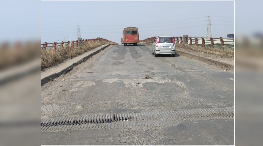 Potholes invite accidents on both the bridges over Khopta Bay