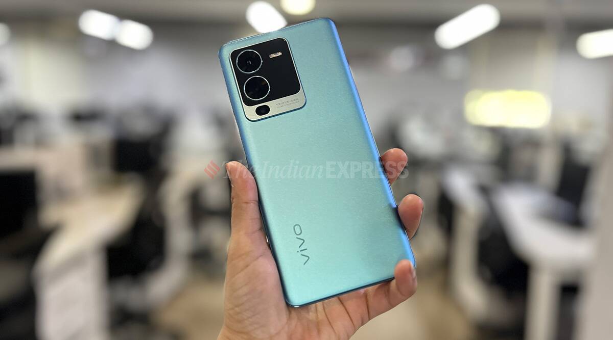 ही ऑफर विवो V25 Pro या स्मार्टफोनवर आहे. Vivo V25 Pro ची किंमत ४० हजार रुपयांच्या जवळपास आहे