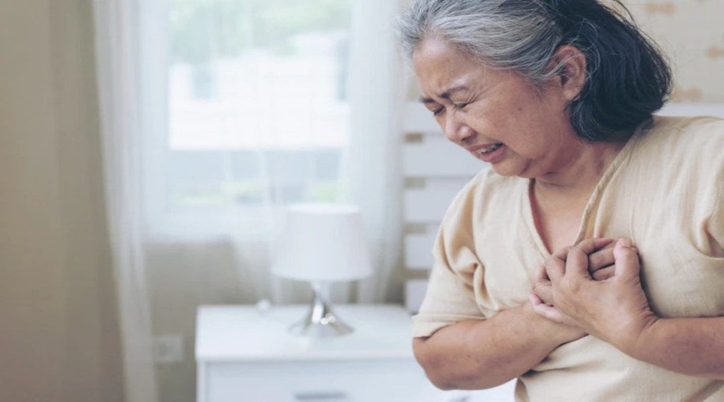 12 symptoms emerge in women before heart attack