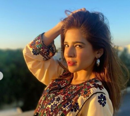  Ayesha Omar