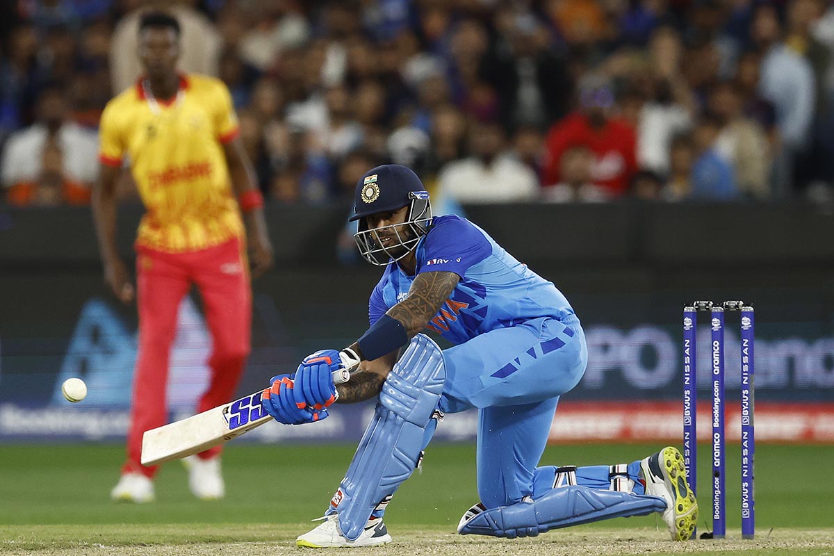 T20 World Cup 2022 Mr. 360! Suryakumar Yadav's Spectacular Shots Against Zimbabwe 